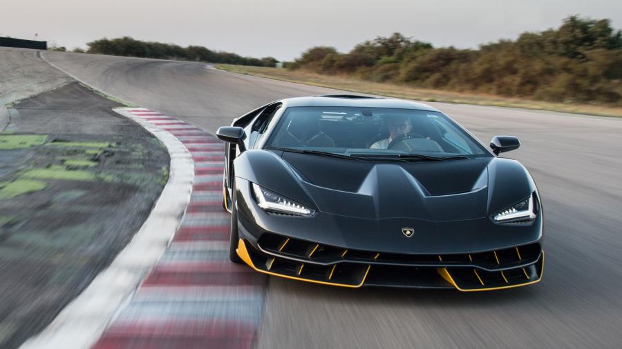  Lamborghini Centenario LP770-4 2016 года  (фото 6 из 61)